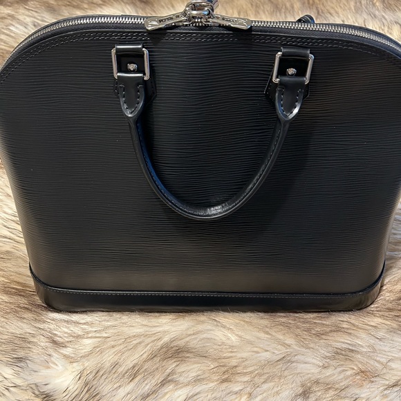 Louis Vuitton epi Alma GM - Picture 1 of 10